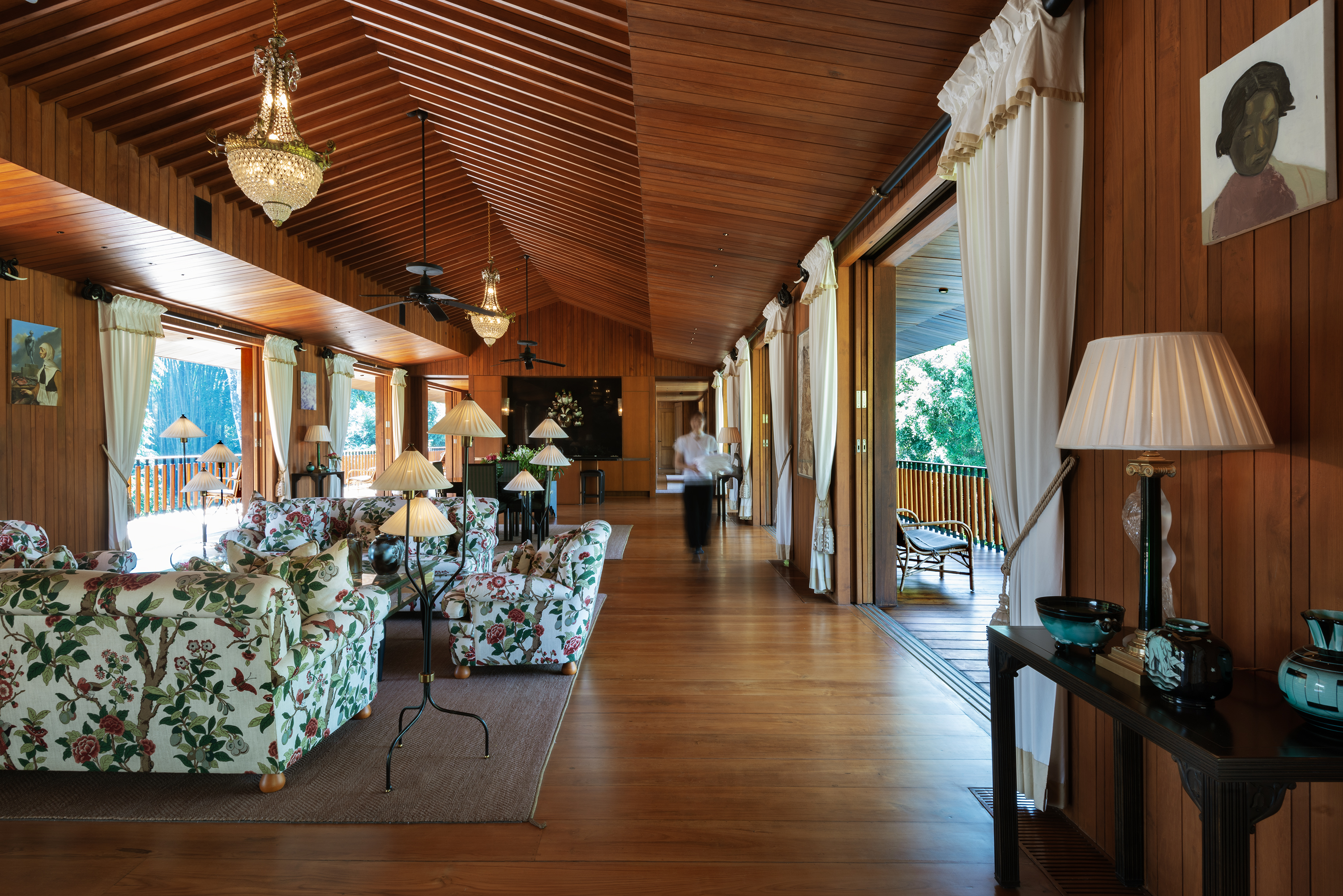 Longhouse dining room
